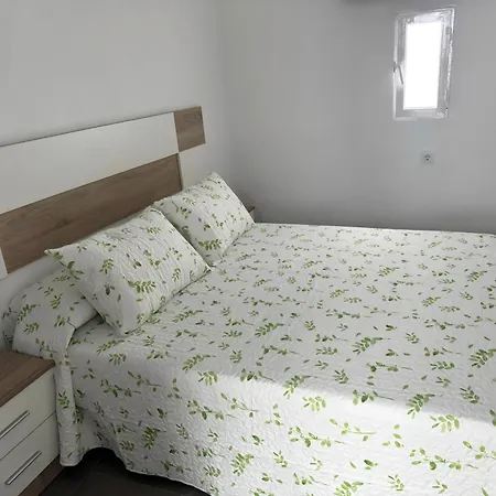 Apartamento Acogedor A 300m De La Playa, Ideal Para 4 Personas - Es-180-363 *